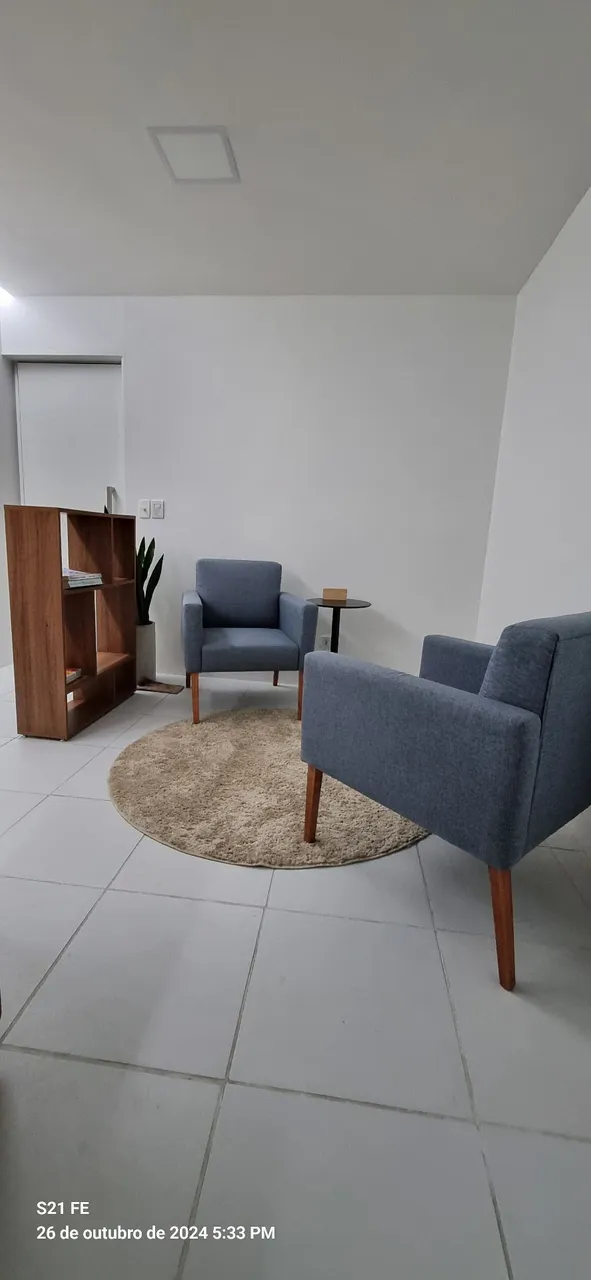 Aluga-se sala comercial para consultório