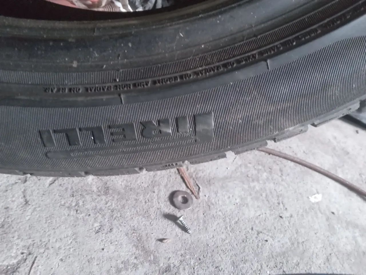 Pneu 225x55x18  meia vida  - Foto 2