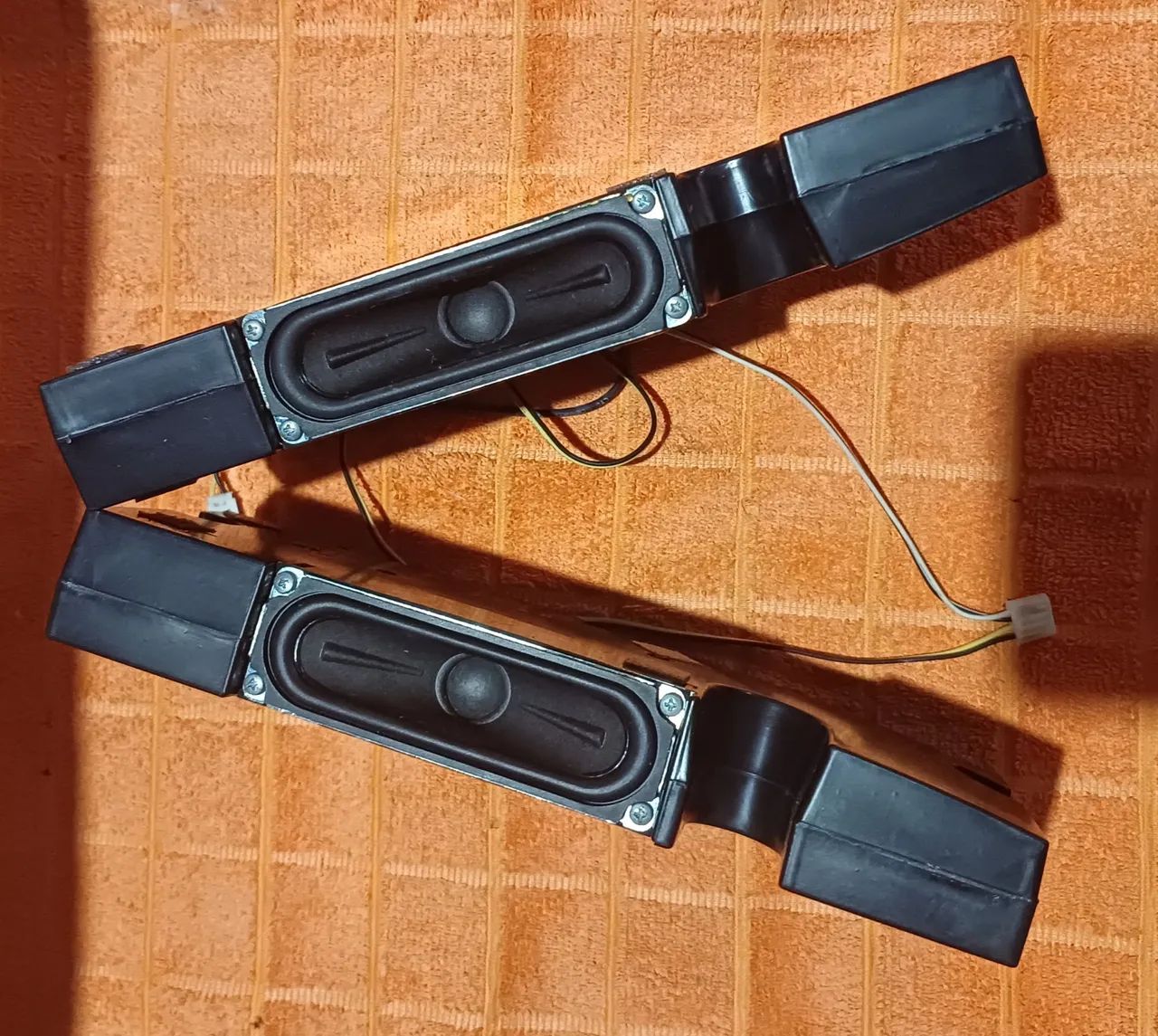 Peças para TV -Par de autofalantes  - Foto 2