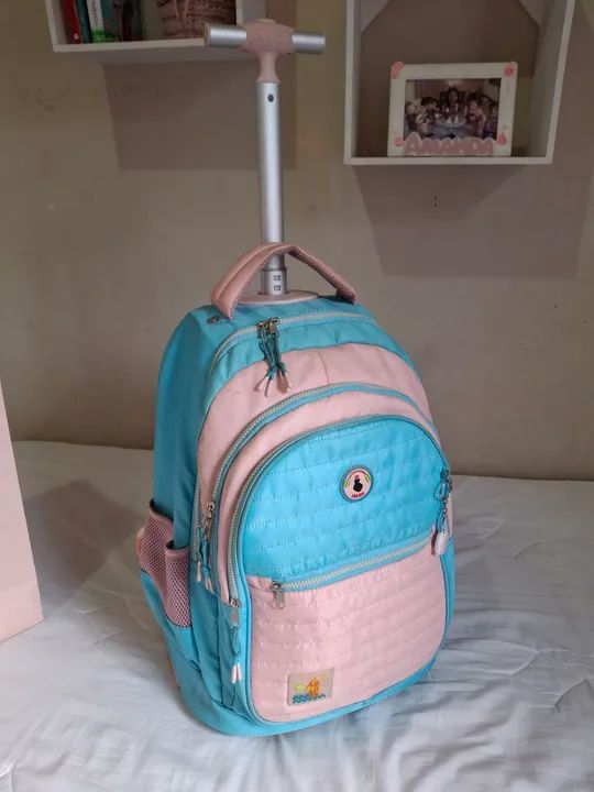 Mochila com rodinhas Luluca kit - Foto 2