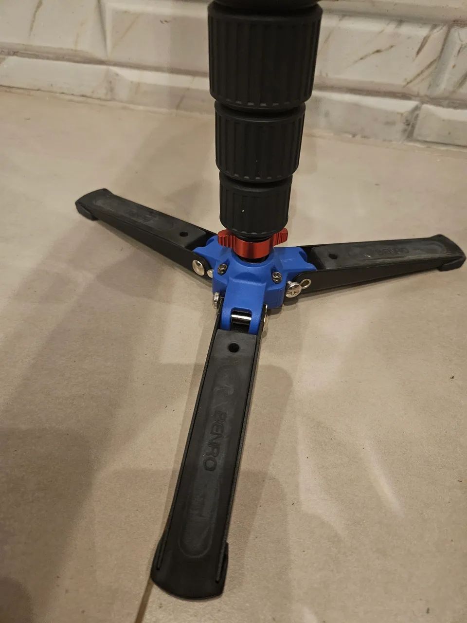 Monopé Benro com Cabeça Hidráulica S4 - Foto 6