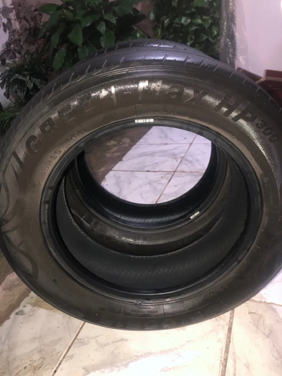02 Pneus 185 65 / 18Green Max HP300 usados