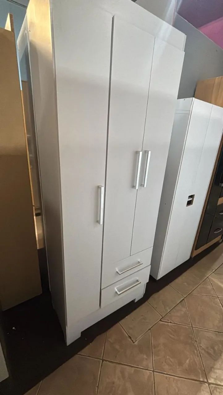 Promoção guarda roupa de 3 portas branco