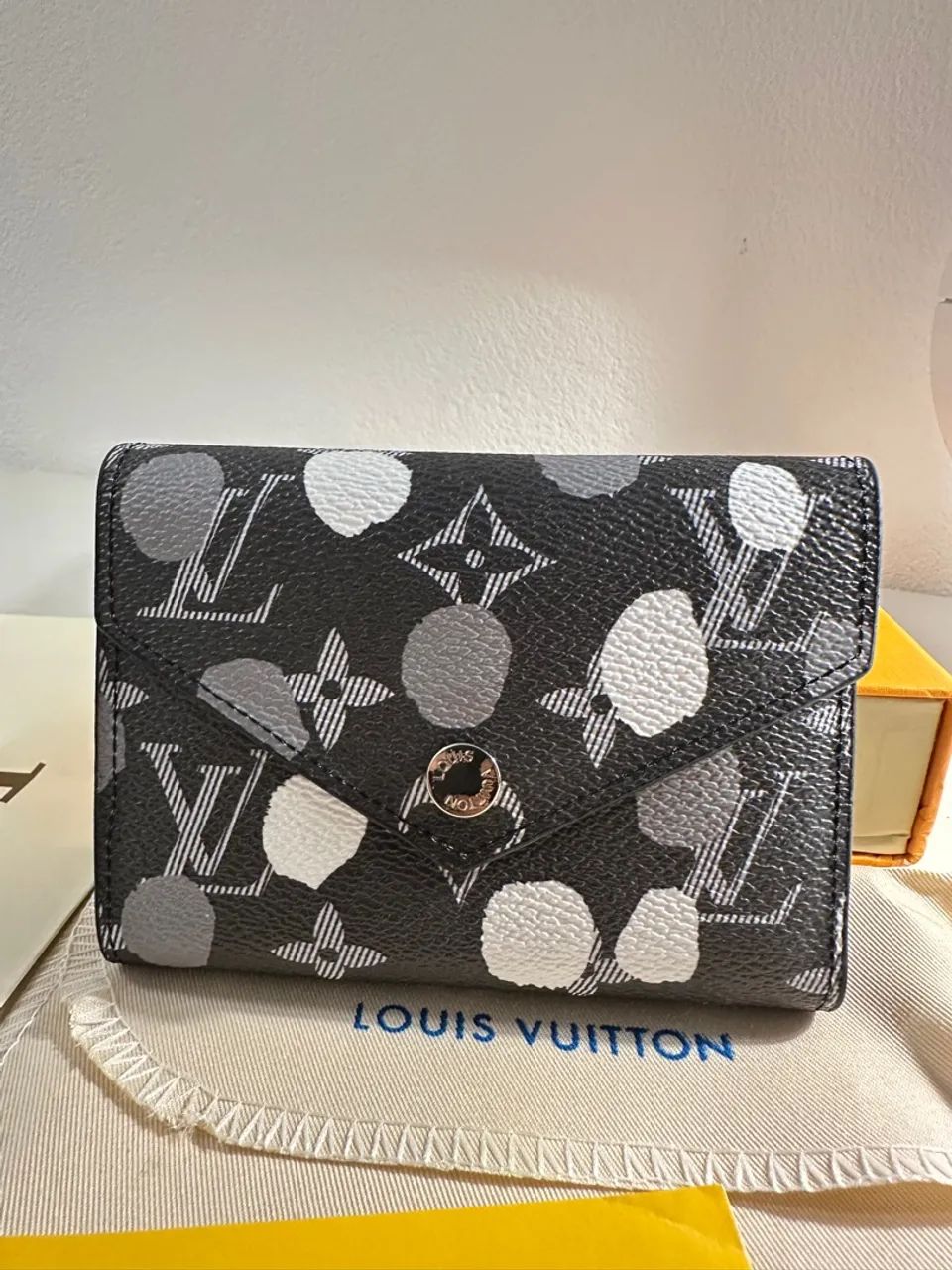 Carteira Louis Vuitton Monogram Dots - Foto 2
