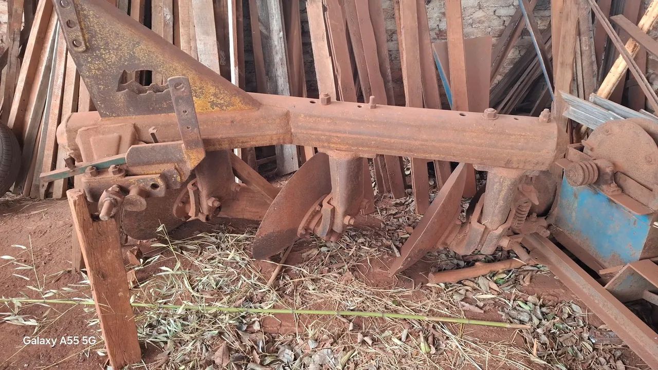 Arado Agrícola Antigo
