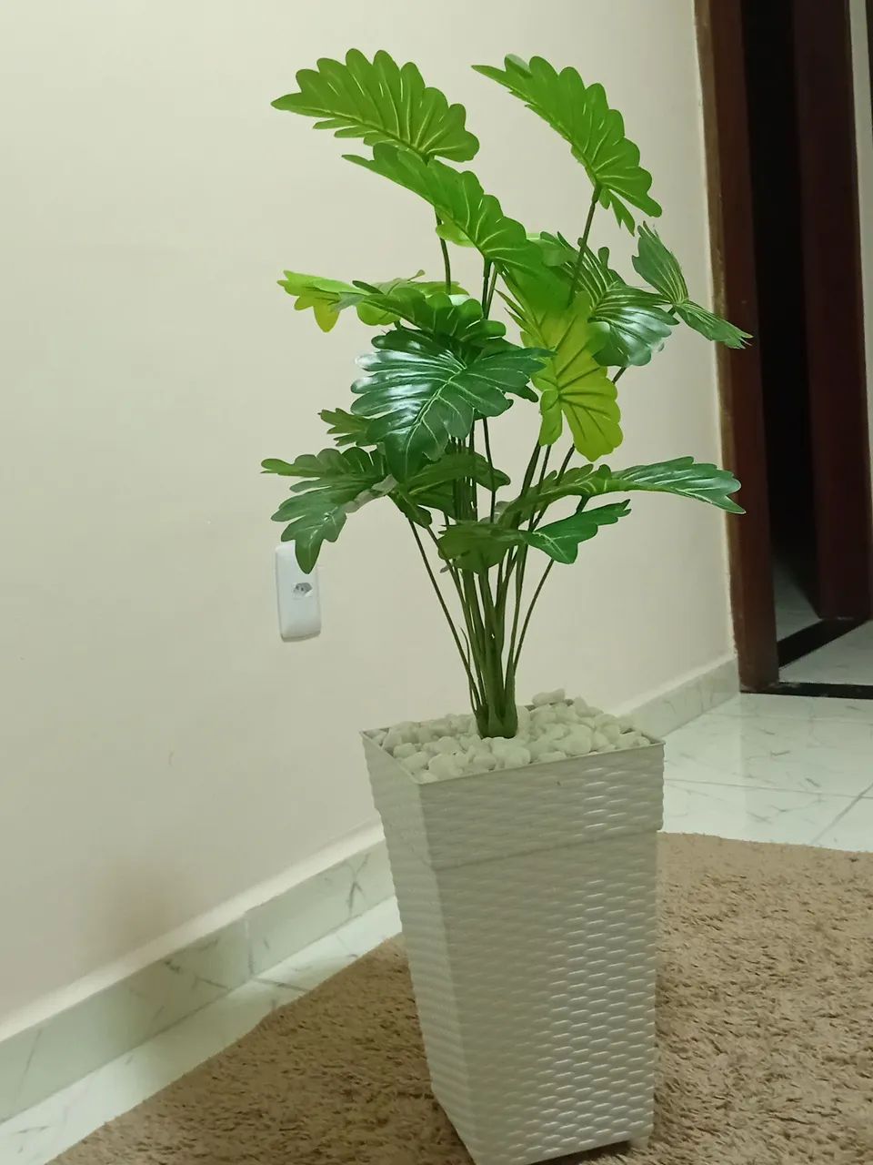 Planta Artificial Decorativa em Vaso - Foto 2