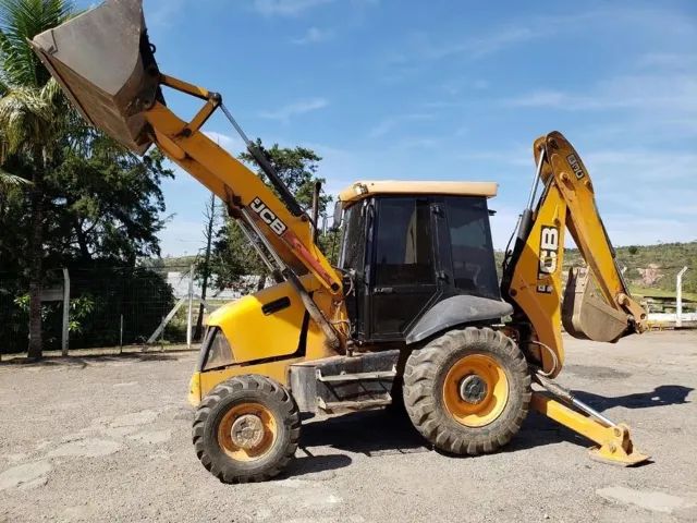 Retroescavadeira JCB 3c ano 2014