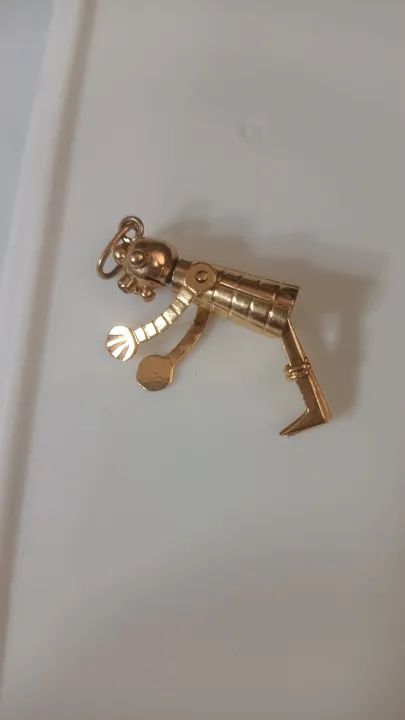 Pingente de ouro rosado modelo robô com movimento  - Foto 2