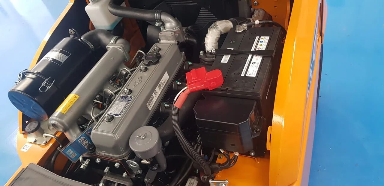 EMPILHADEIRA HANGCHA CPQD25 DIESEL ZERO ! TRIPLEX COM DESLOCADOR  - Foto 4