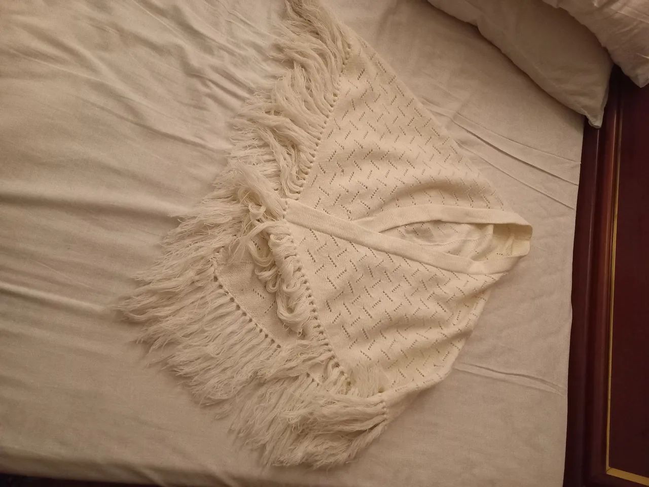 Xale de Tricô Branco com Franjas