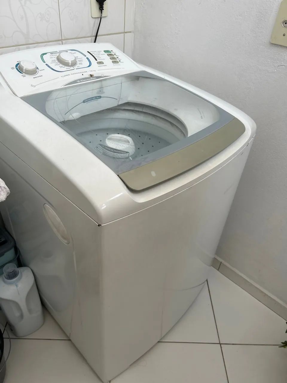 Máquina de Lavar 15kg - Excelente Estado