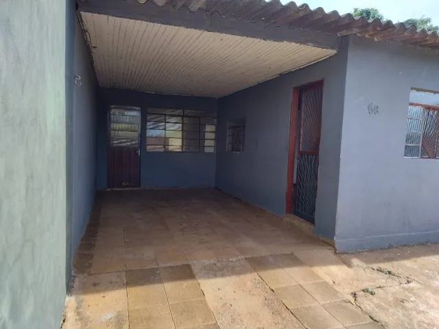 Alugo Casa Jd. Colibri II falar com Sr. Jesus * próximo Av. Guaicurus