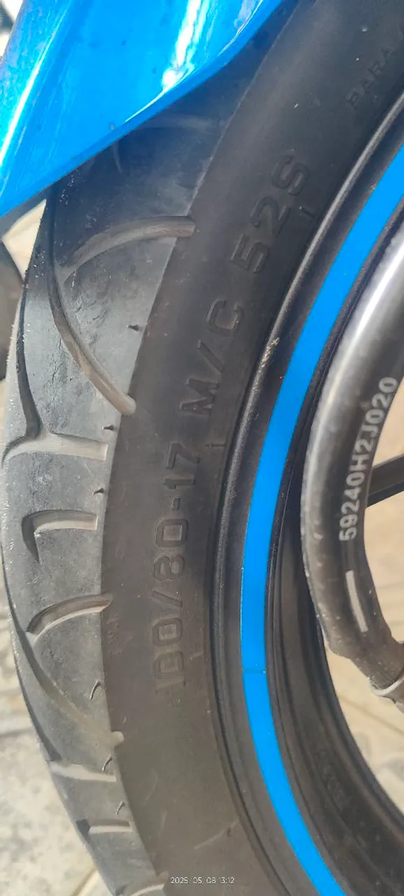 Pneu Sport demon Pirelli 100/80-17 para moto usado