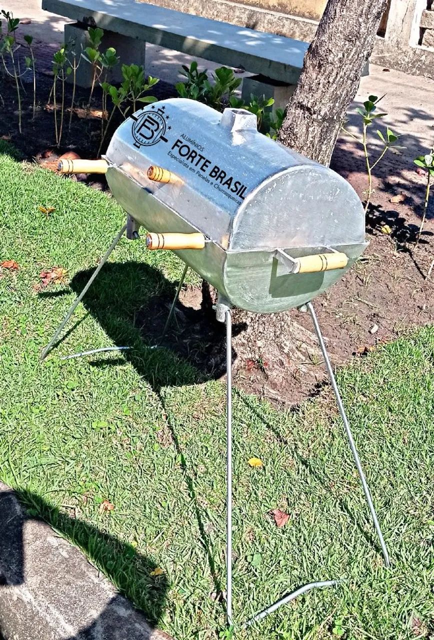 Churrasqueira tamanho família em alumínio batido - Entrega grátis para várias regiões  - Foto 3
