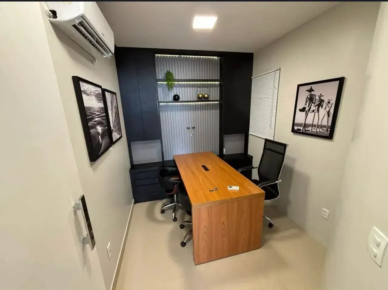ALUGO SALA MOBILIADA NO EDIF. TECH OFFICE