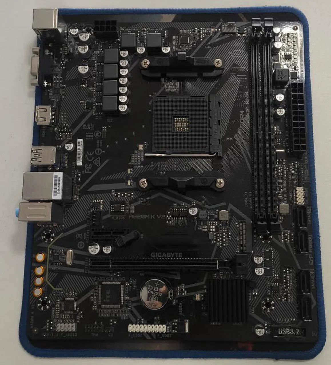 PLACA MAE AM4 GIGABYTE A520M