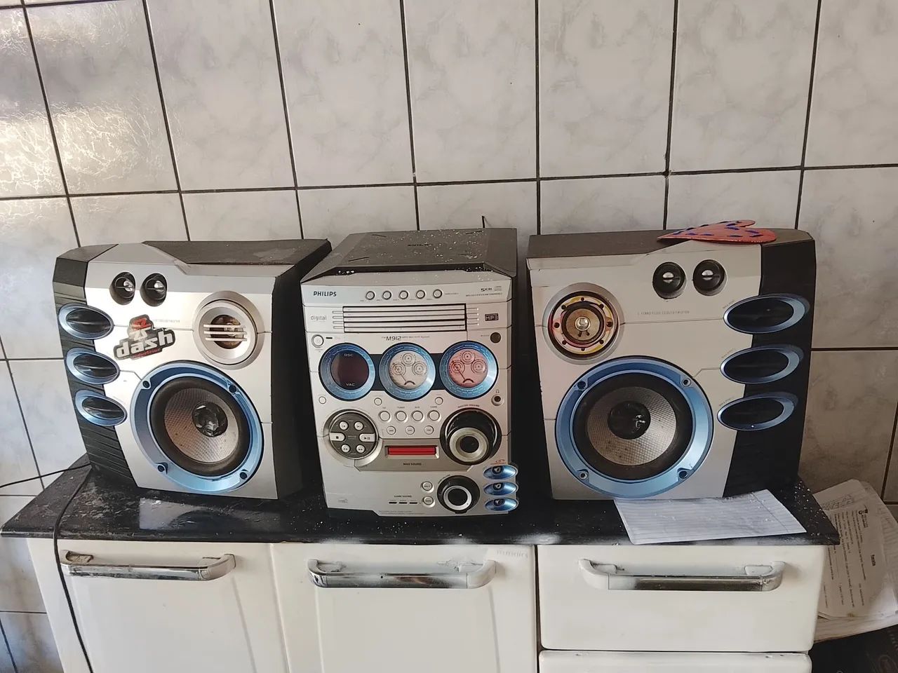Vendo som Philips  tem mp3 e auxiliar entrada para 5 disco