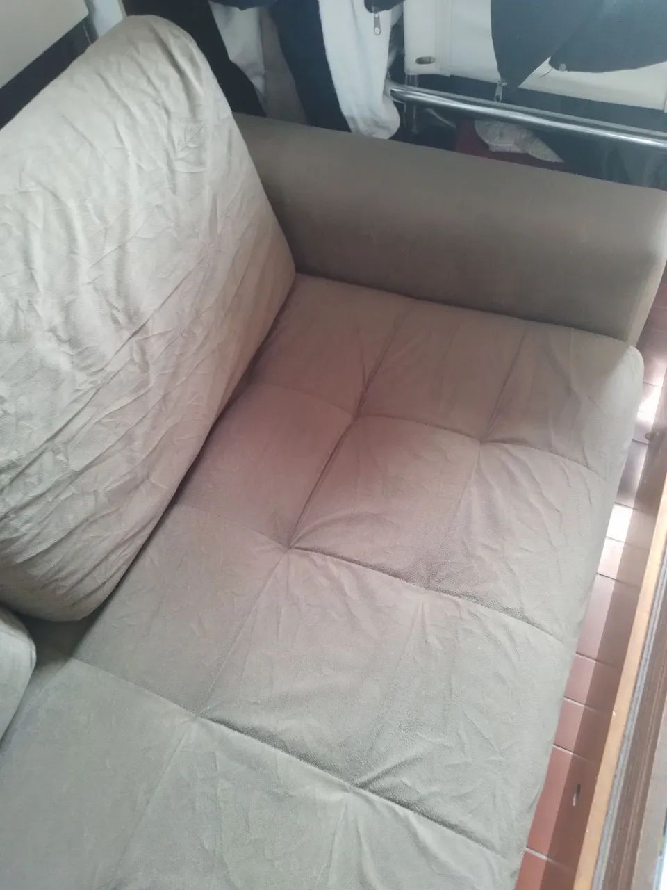 Vendo sofá 2 lugares semi novo