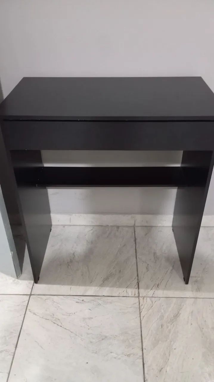 Escrivaninha e penteadeira
