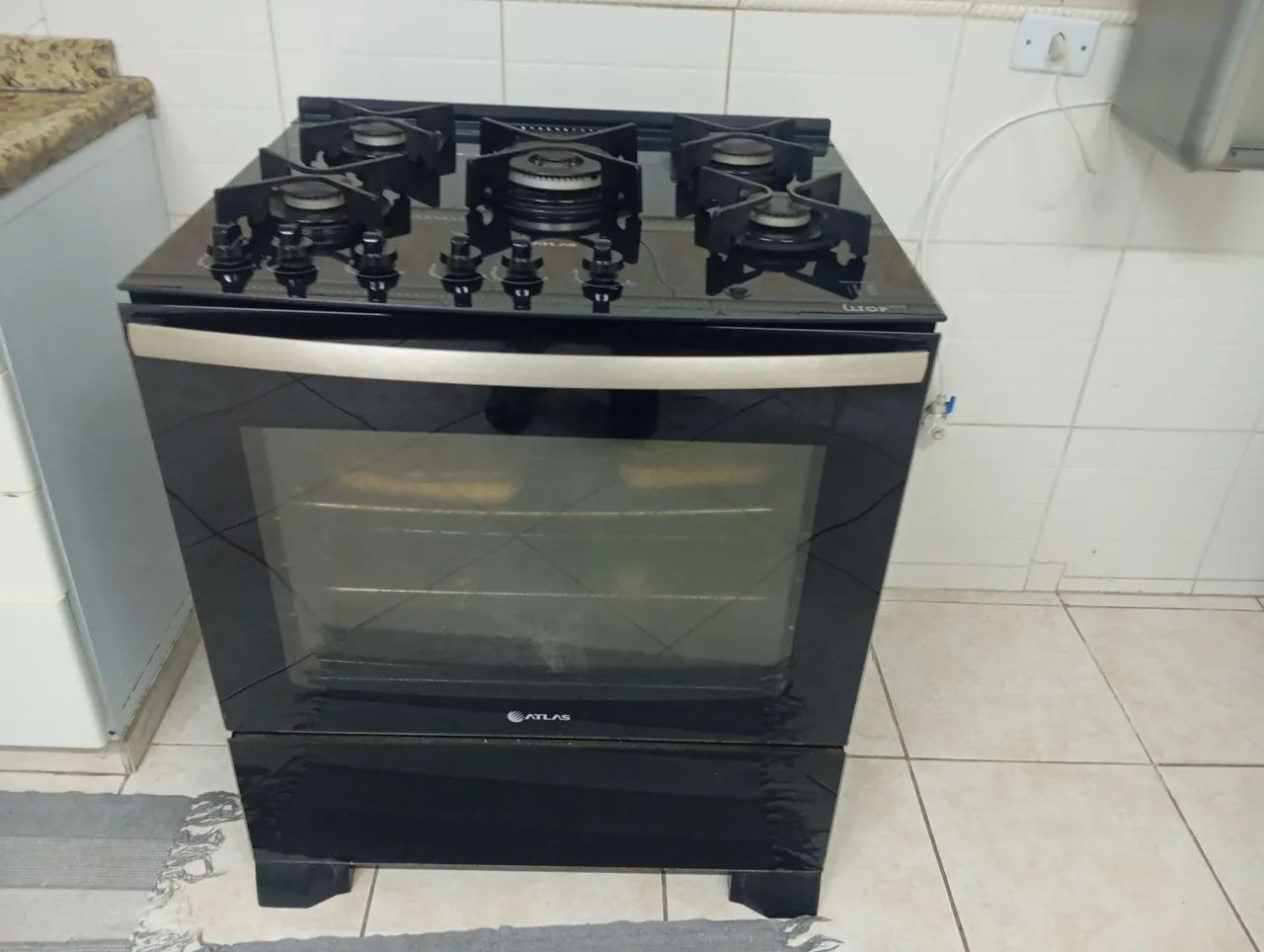 Fogão cinco bocas com mesa de vidro  - Foto 4