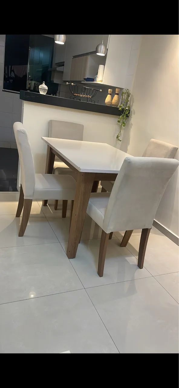Vendo mesa de 4 cadeiras  - Foto 2