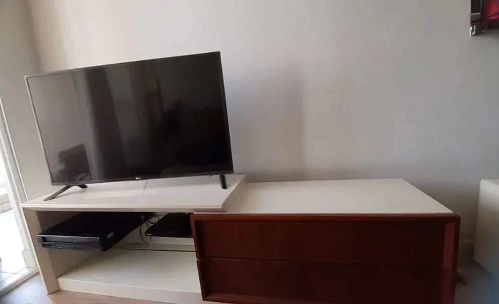 Rack para TV  branco c/ 2 gavetas - Foto 4