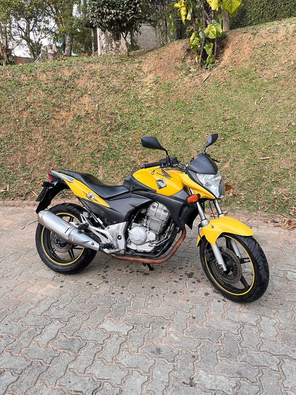 CB300 Amarela - Foto 4