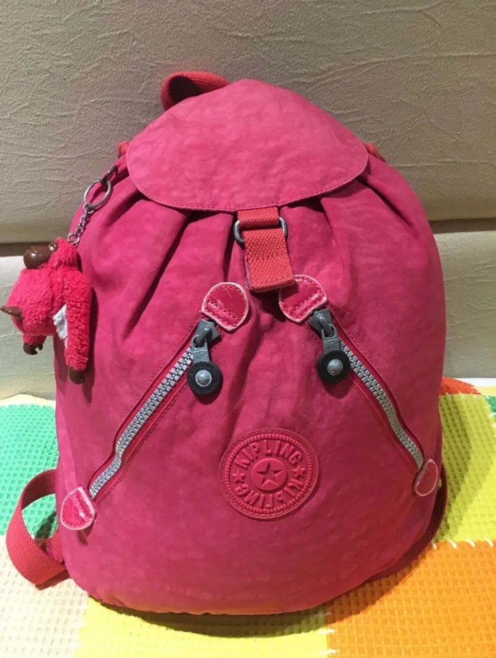 Mochila kinpling rosa 