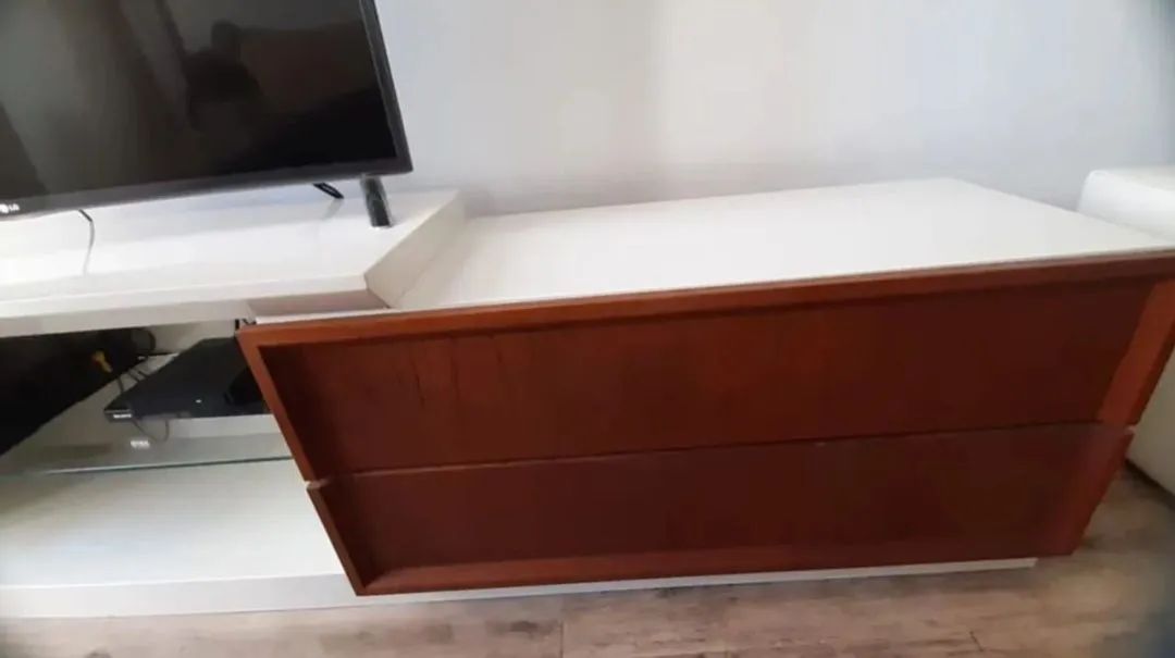 Rack para TV  branco c/ 2 gavetas - Foto 5