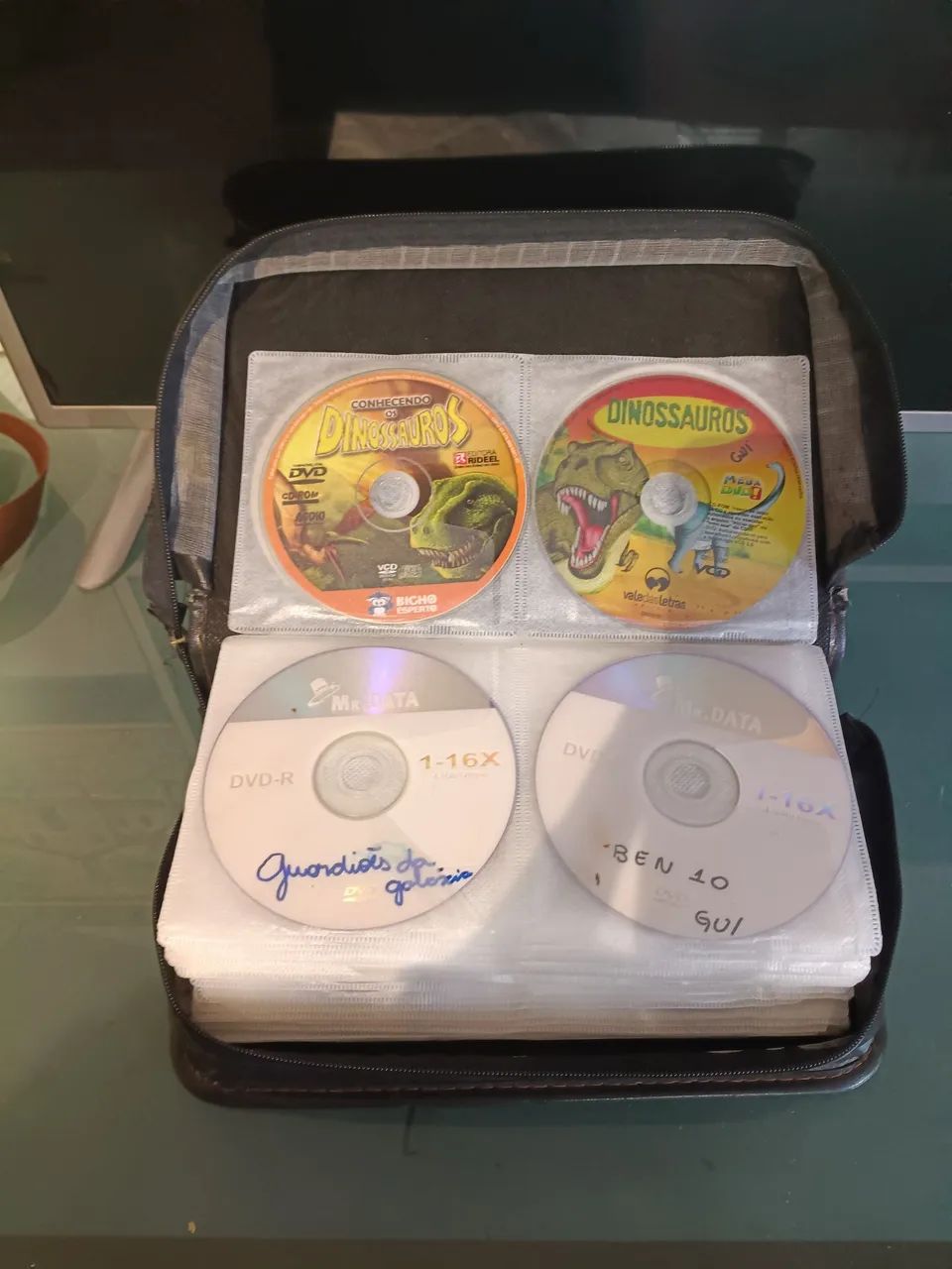 Estojo com 100 DVDs desenho infantil - Foto 3