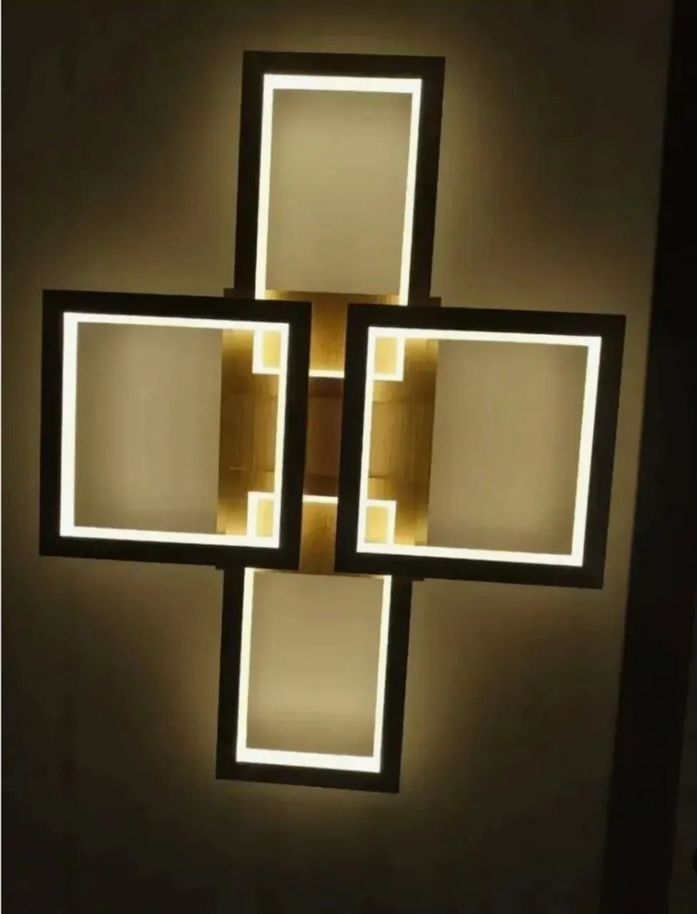 Luminária Dourada retangular moderna