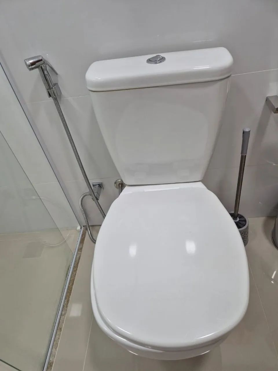 Vaso sanitário com caixa acoplada completo. - Foto 4