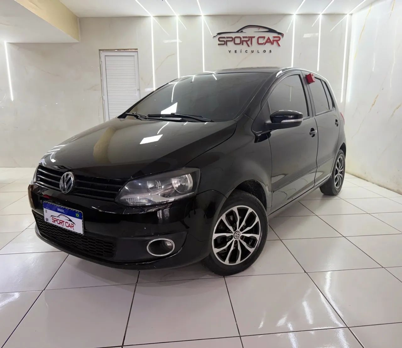 Volkswagen Fox Fox 1.0 Mi Total Flex 8V 5p 2014