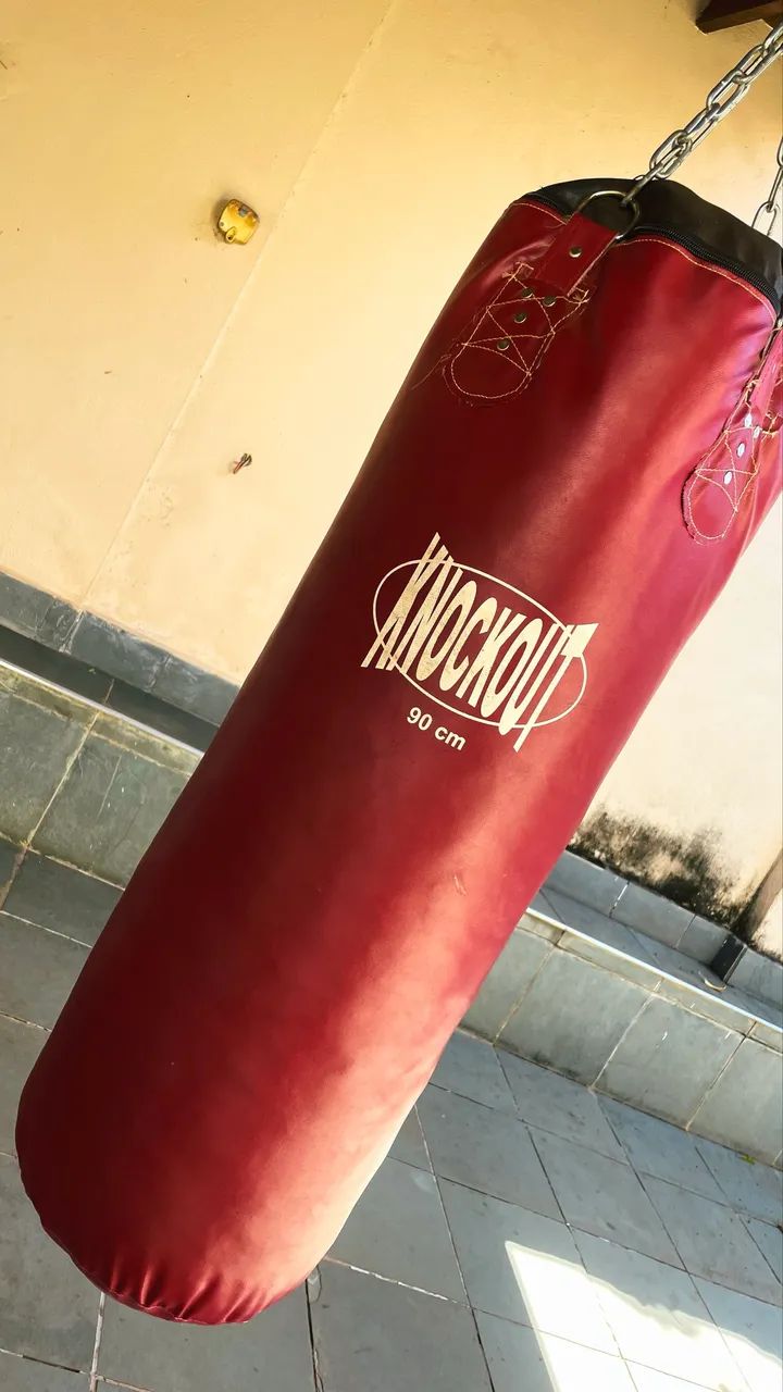 Saco De Pancadas Boxe / Muay Thai Knockout 90cm Vermelho - Ótimo Estado