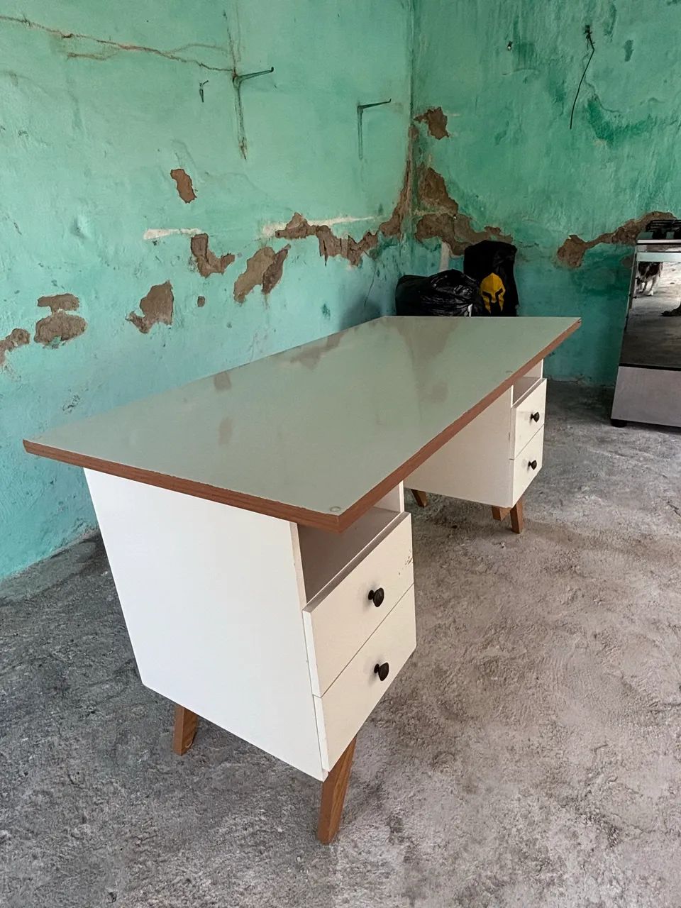 Mesa de computador de madeira  - Foto 4
