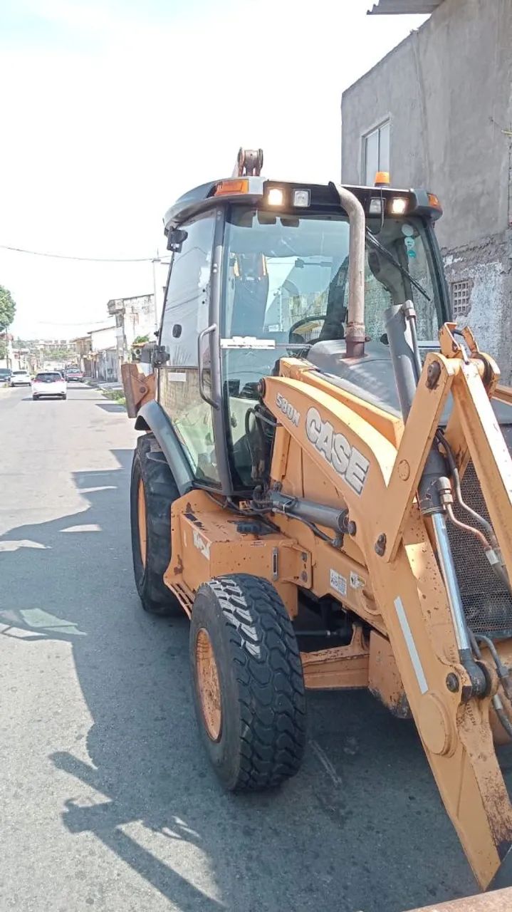 VENDO Retroescavadeira 580N - Foto 2