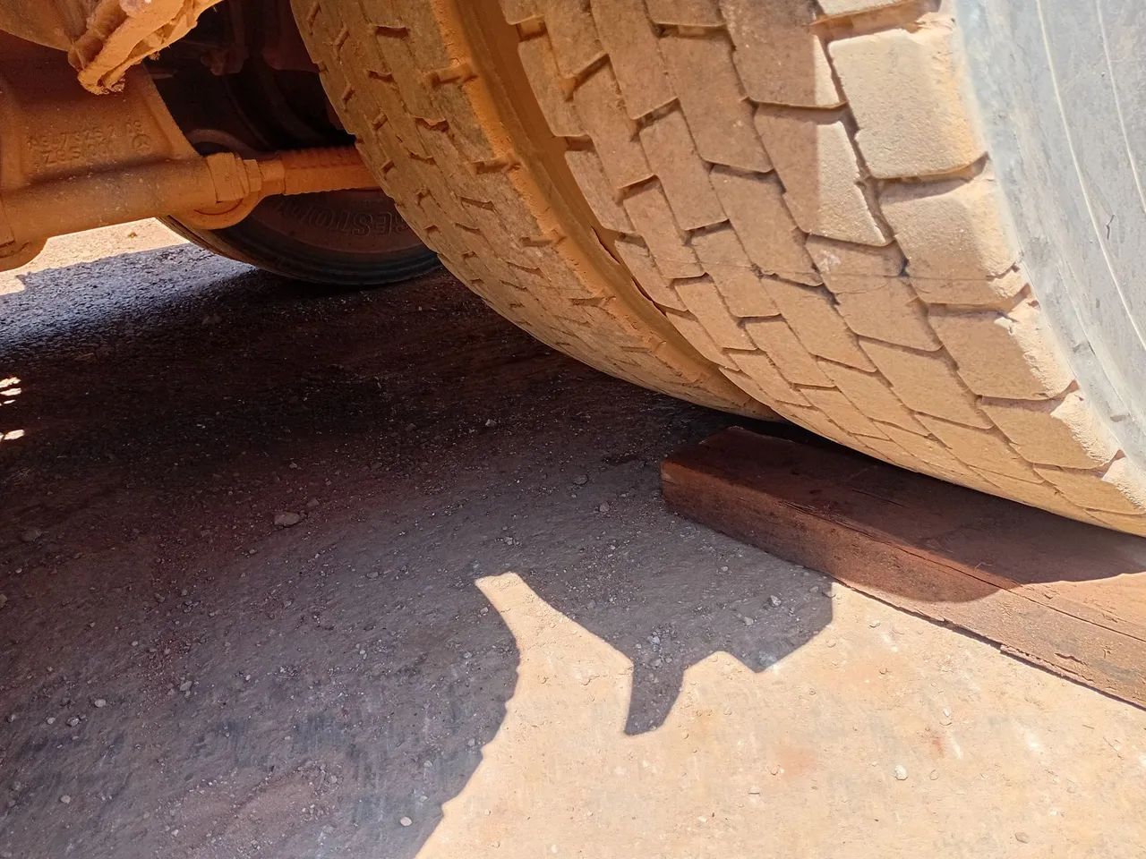Caminhão 6×4  - Foto 4