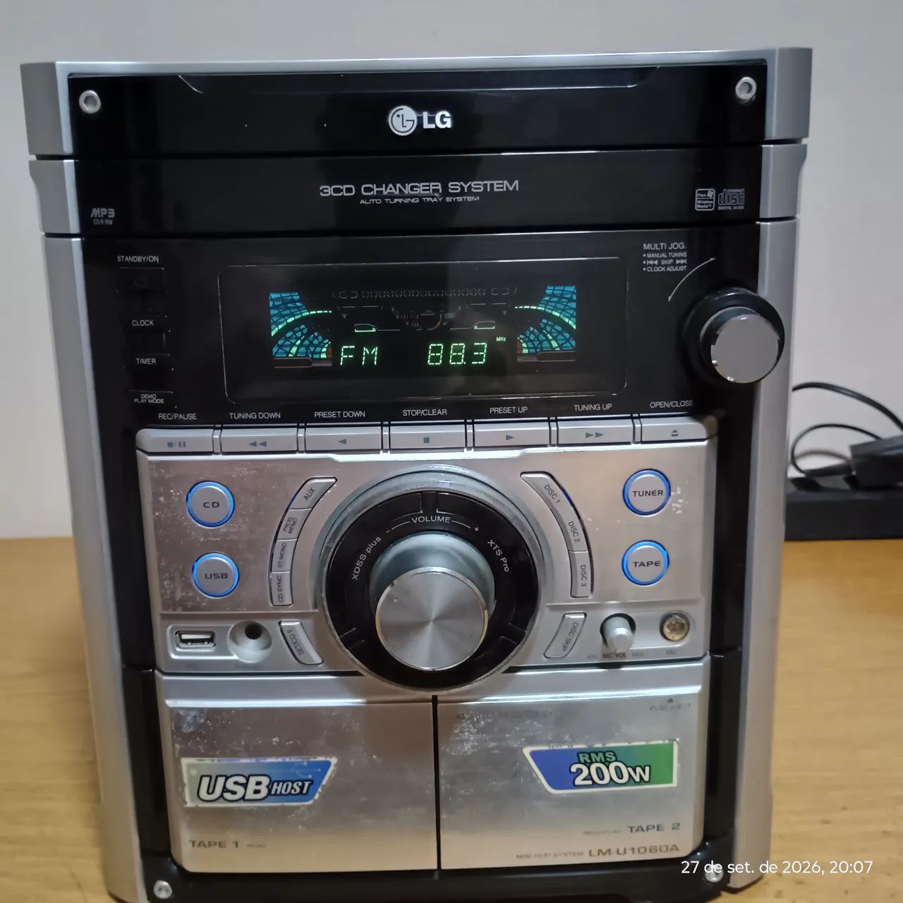 Mini Hi-Fi System LG LM-U1060A