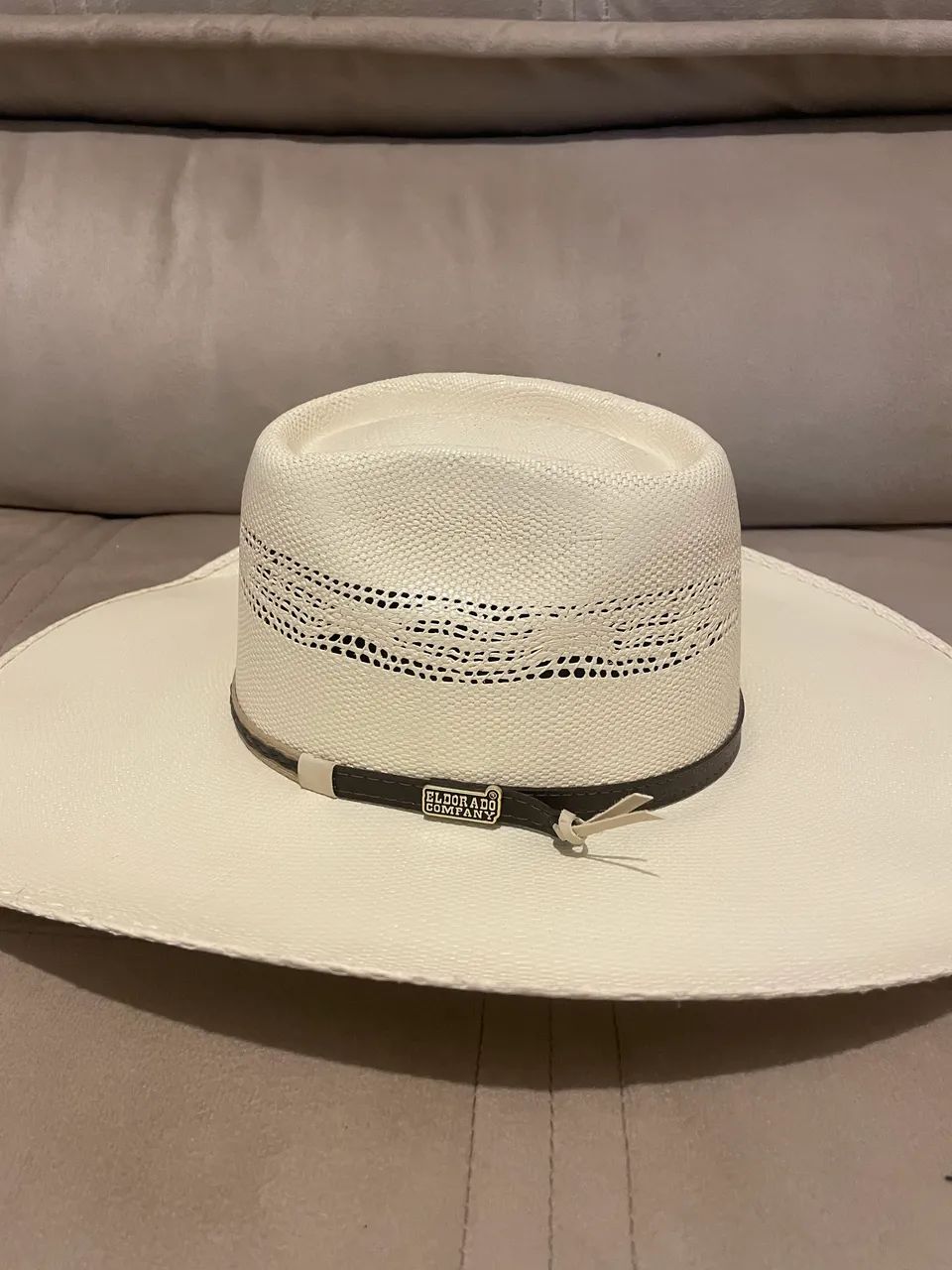 Troco ou vendo Chapéu ELDORADO NOVO