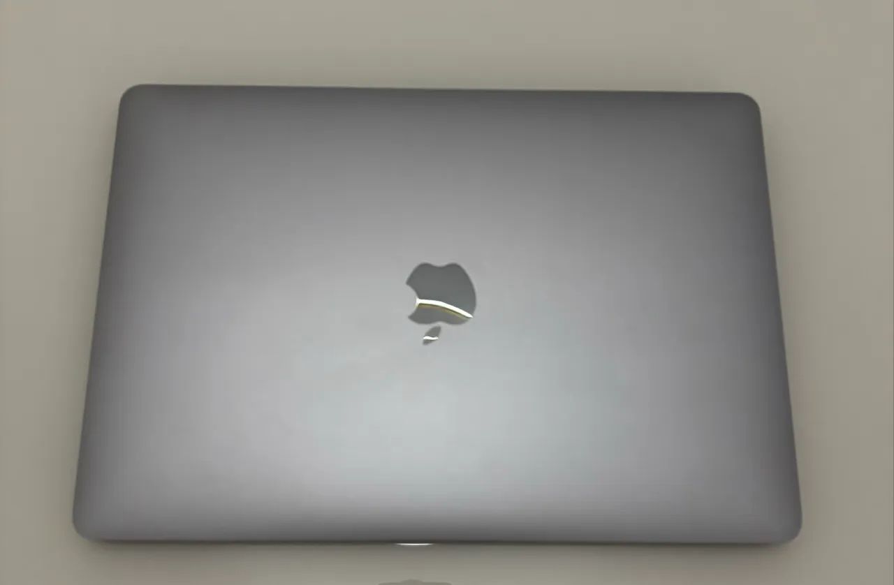 MacBook Pro 2018 Original | 256GB SSD | 8GB RAM | 128 Ciclos - Foto 3