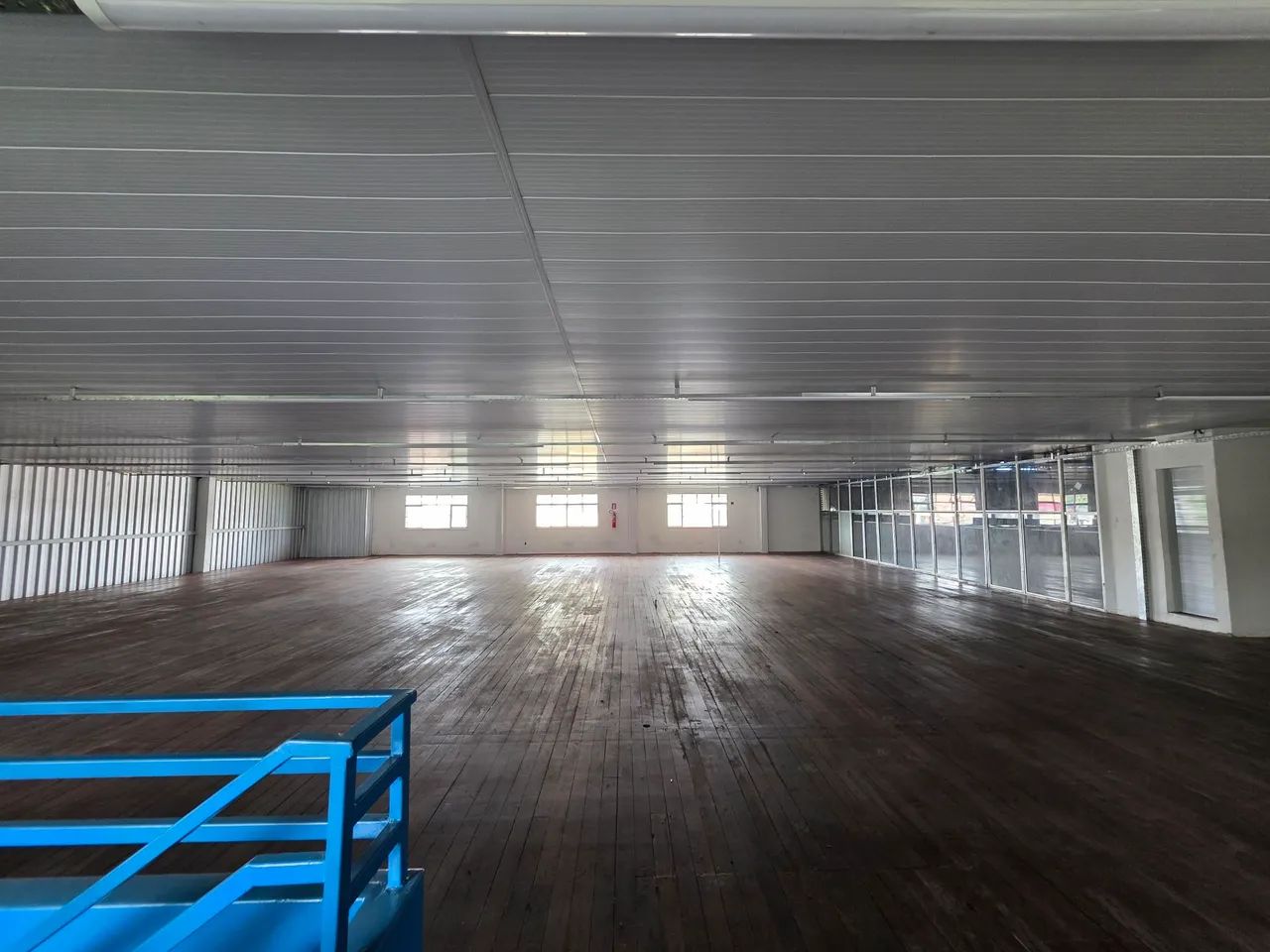 GALPÃO NA DJALMA BATISTA PRA ALUGUEL  - Foto 2