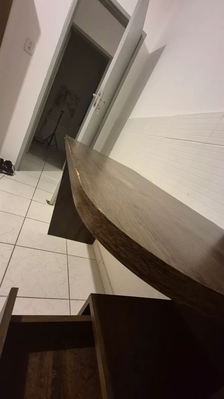 Escrivaninha com estantes e gavetas - Foto 4