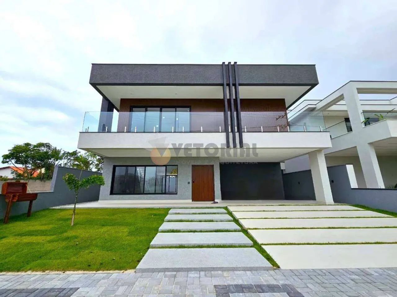 Sobrado Residencial / Massaguaçu
