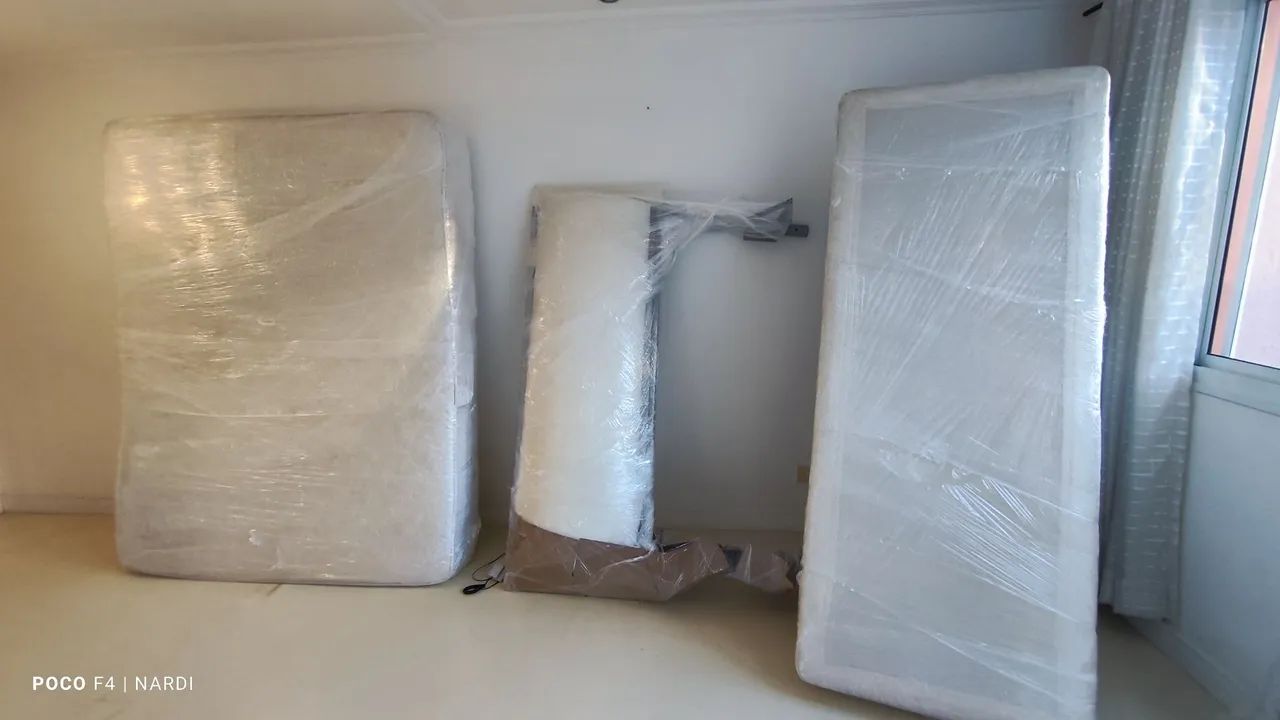 Kit de cama, colchão com massagem, box e cabeceira. - Foto 4
