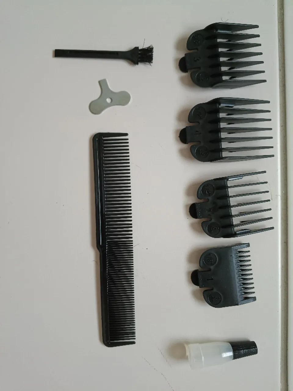 Máquina de cortar Cabelo COM DEFEITO - Foto 3