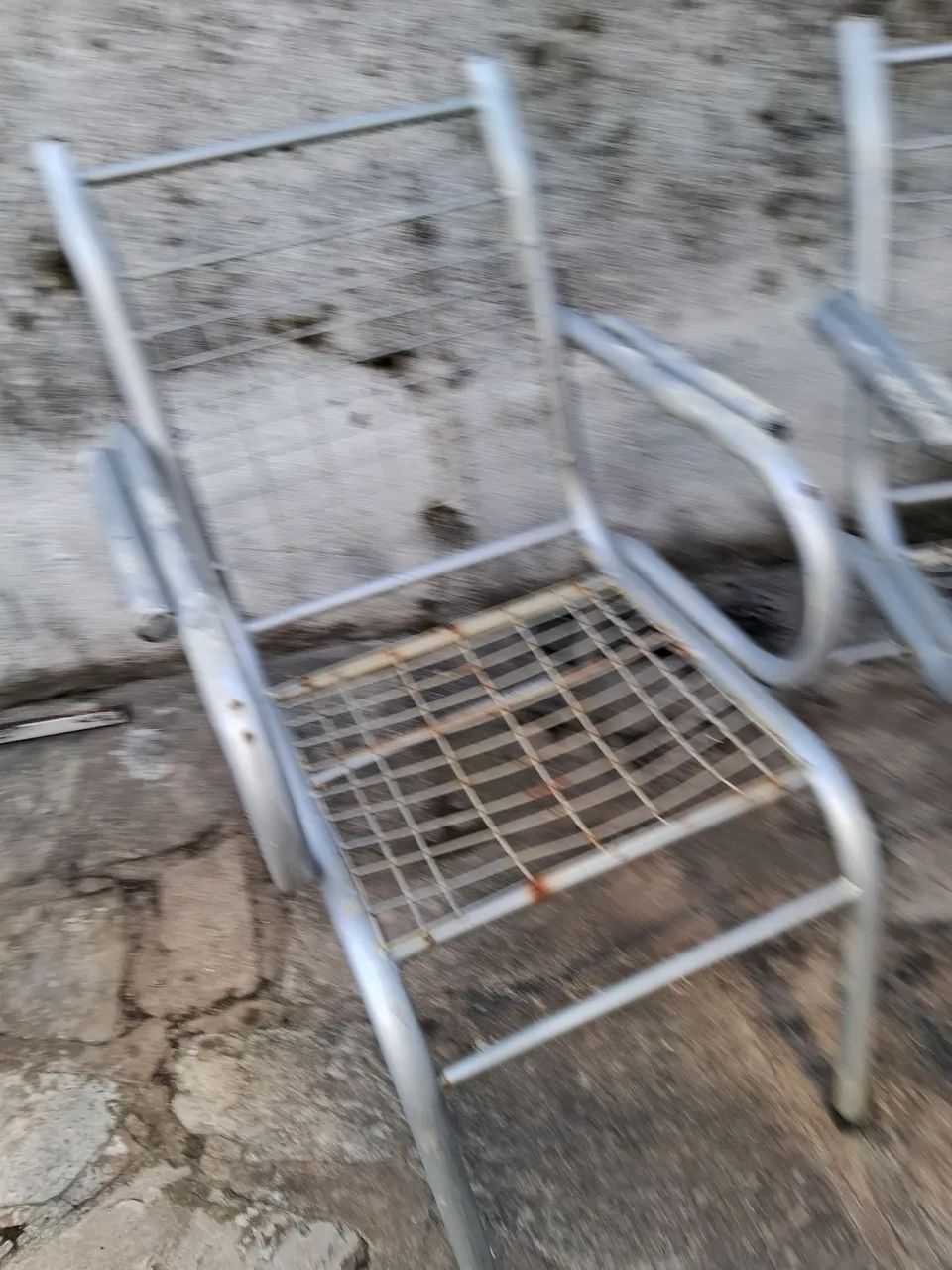 Quatro cadeiras por 100 reais - Foto 2