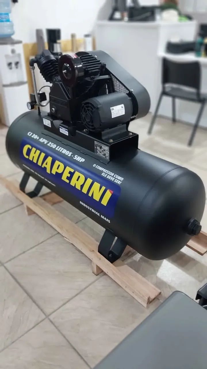 Compressor de ar 250L motor 5cv Weg 175 psi industrial Chiaperini - Loja/Nova - Foto 3