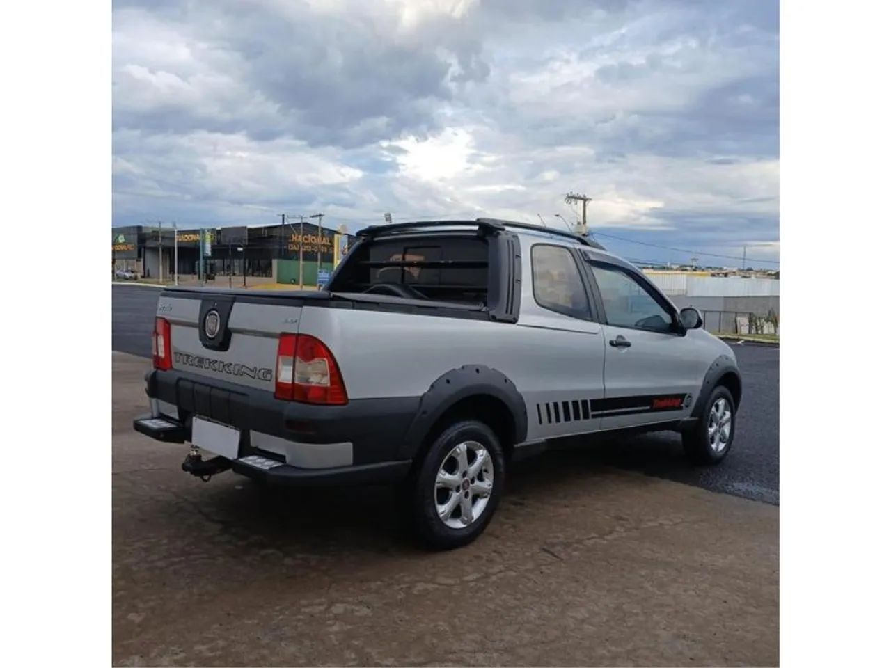Fiat Strada Trekking 1.6 16V Flex CD 2013 - Foto 3