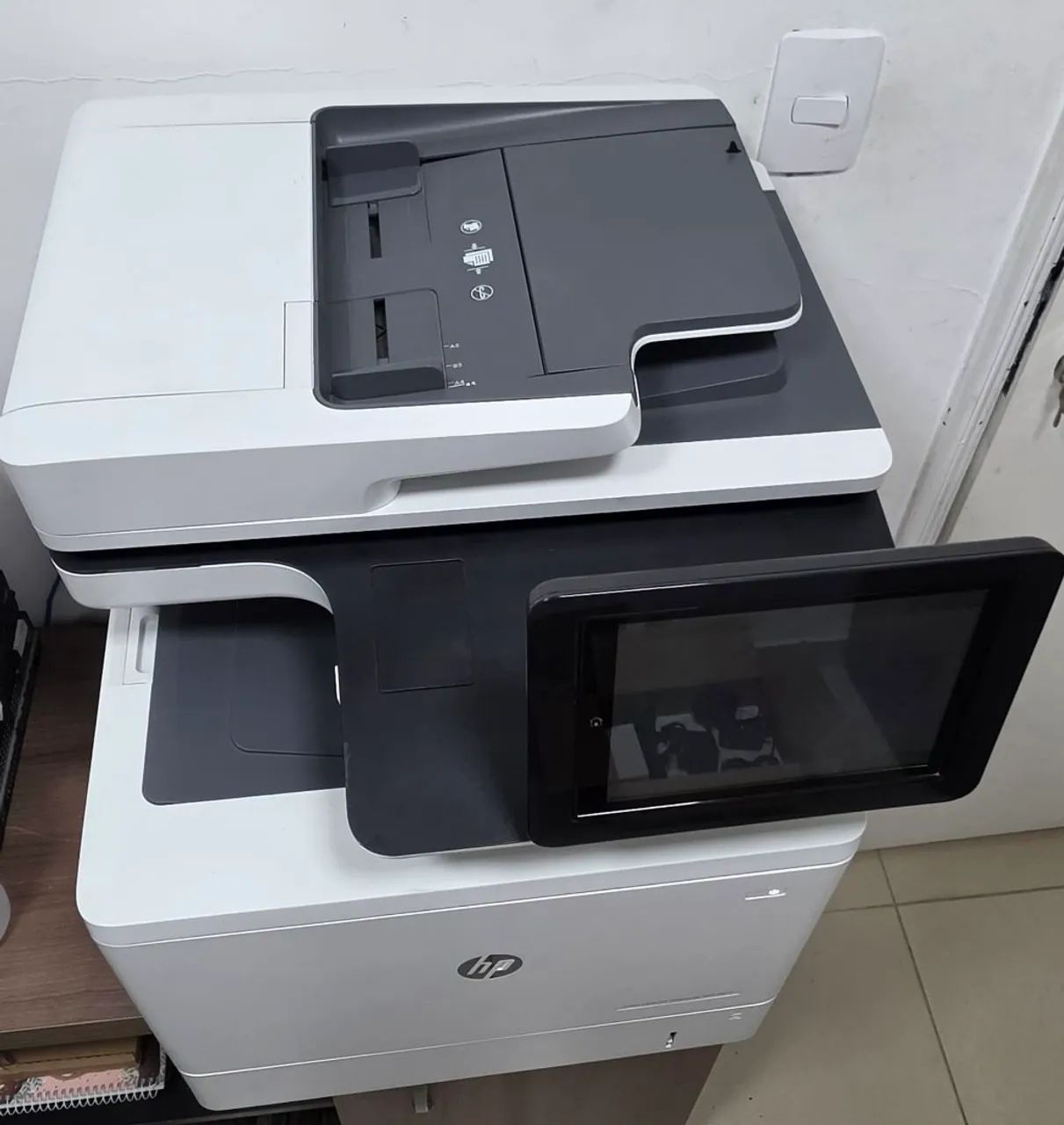 Impressora color laser Jet enterpriser mfp m577 - Foto 3