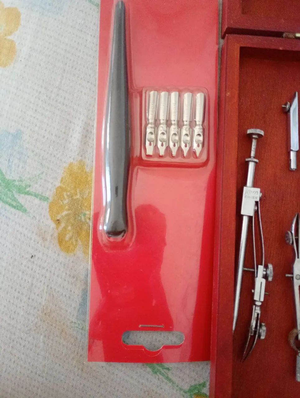 Estojo Kit de Compasso  - Foto 2